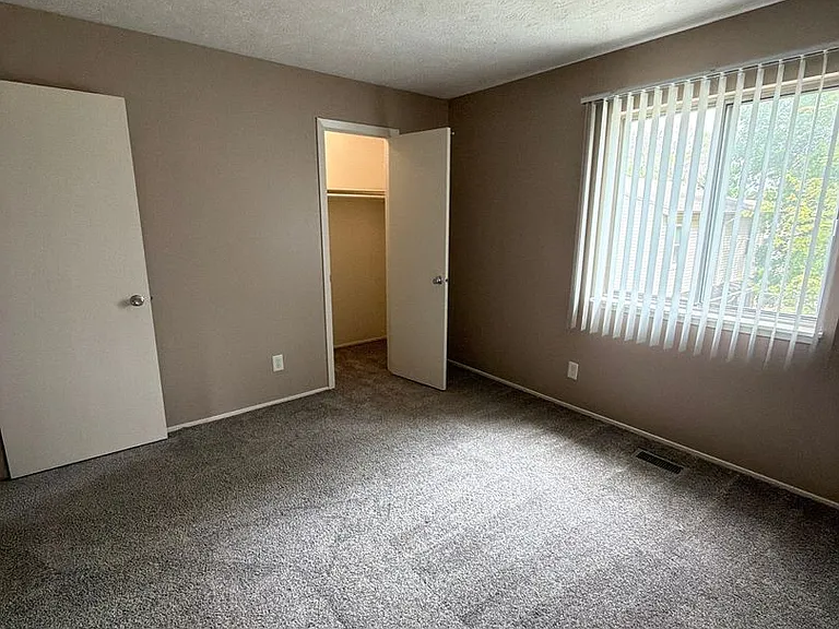 Southdale Square Apartments — Photo 136