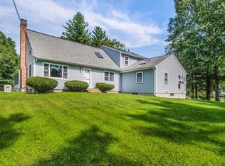 3 Ponnakin Hill Rd, Charlton, MA 01507