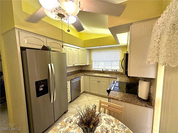 4th image of 10658 Talmadge Ct