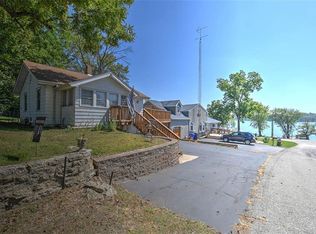 4560 E Spruce St, Decatur, IL 62526