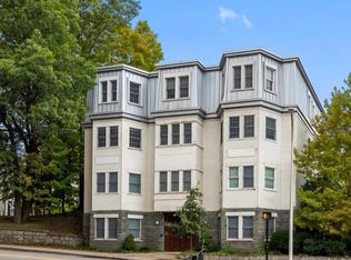 69 Galen St APT 3, Watertown, MA 02472