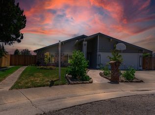 3004 Heirloom Way, Sacramento, CA 95826