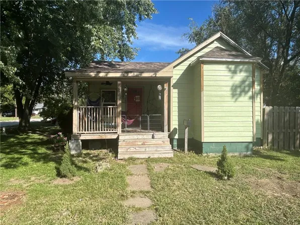 533 N Cedar St, Ottawa, KS 66067