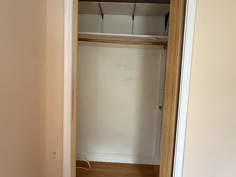 15 Swan St — Photo 3
