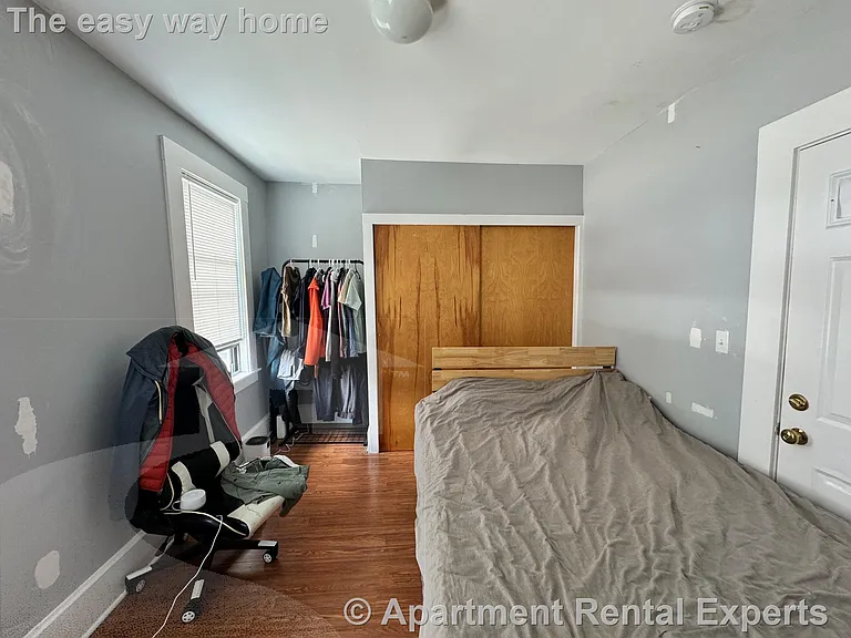 566 Putnam Ave #2R — Photo 4