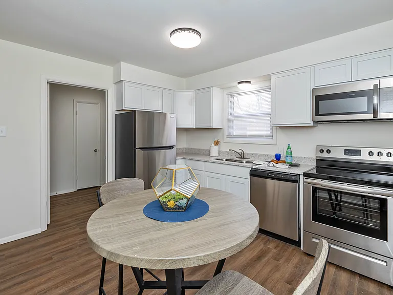 2215 Fairfax Rd #2215 — Photo 13