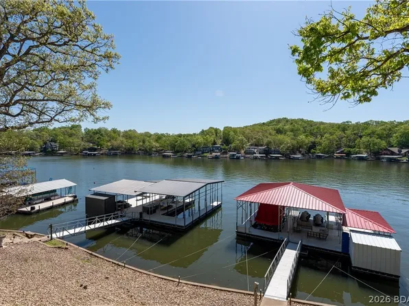 290 Huckleberry Hill Dr, Sunrise Beach, MO 65079