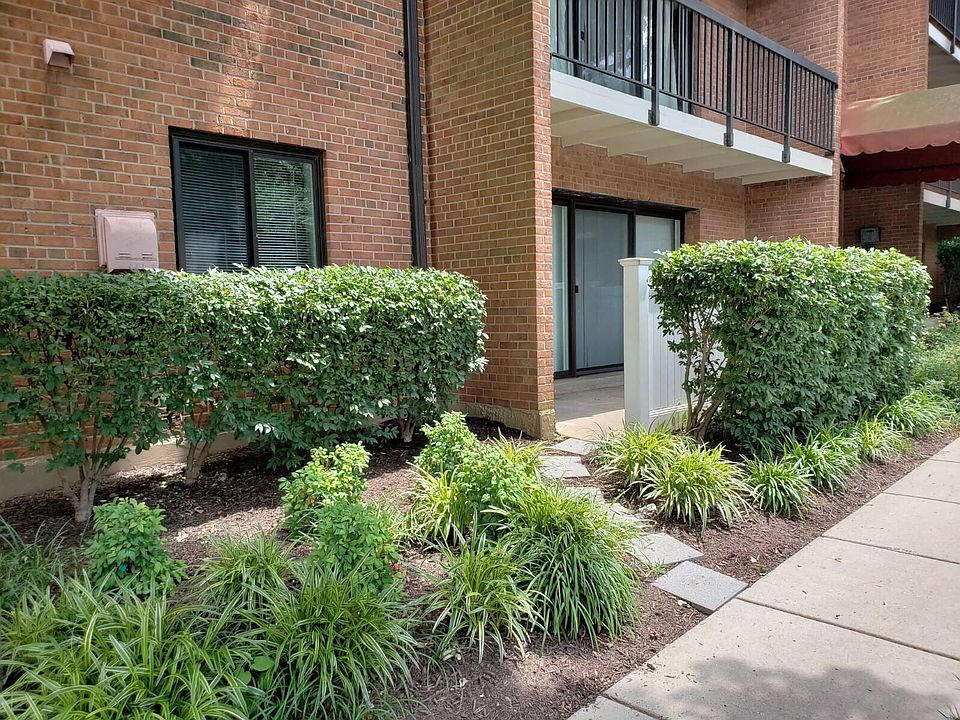 1st image of 3240 S 28th St APT 201