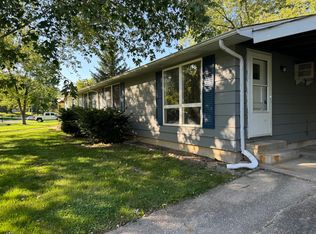 2152 Saint Joseph Ln, Valparaiso, IN 46385