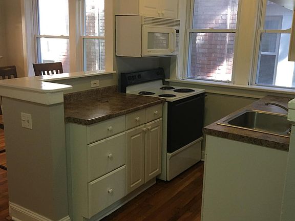 3rd image of 4618 Shenandoah Ave APT 2E
