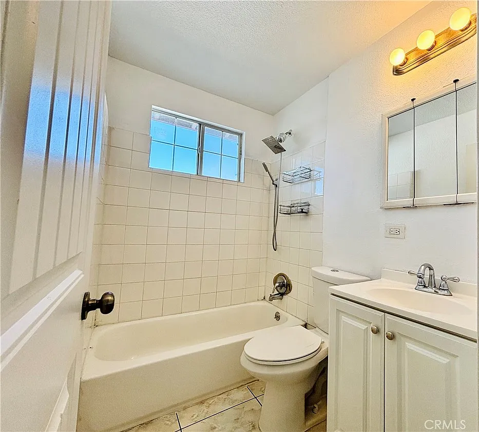 Building Photo - 7760 Aspen Ave #A