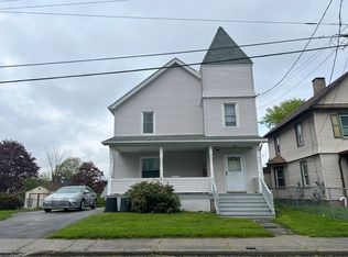 13 Chestnut St, Middletown, NY 10940