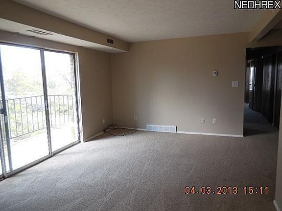 4th image of 16370 Heather Ln #S202