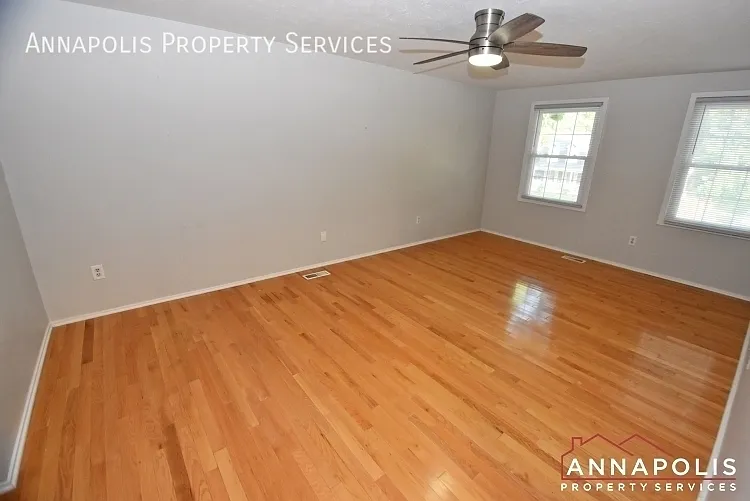 528 Bay Green Dr — Photo 13