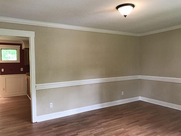 3rd image of 103 Hickory Dr