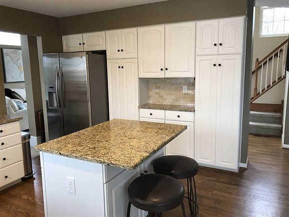 4th image of 8515 Woodcreek Dr