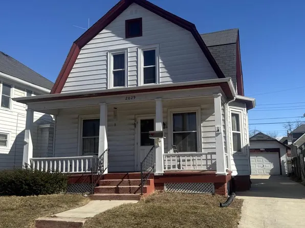 2029 Charles STREET, Racine, WI 53402