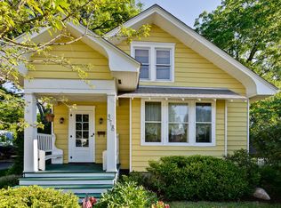 378 W Crystal Lake Ave, Crystal Lake, IL 60014