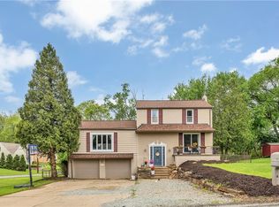 3416 Sterling Dr, Bethel Park, PA 15102