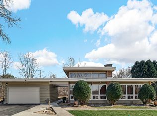 77 Graymoor Ln, Olympia Fields, IL