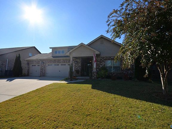 2nd image of 210 Balota St