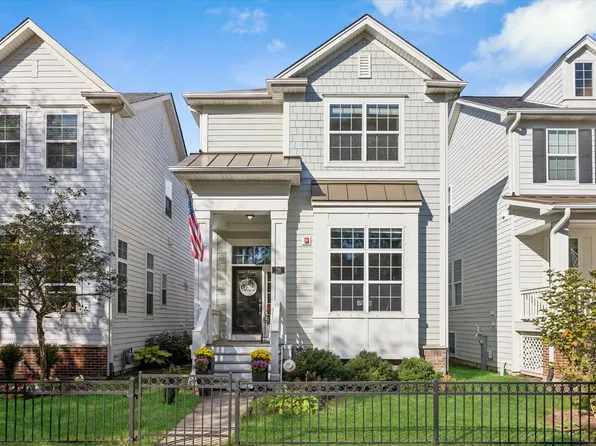 26 N Dryden Pl, Arlington Heights, IL 60004