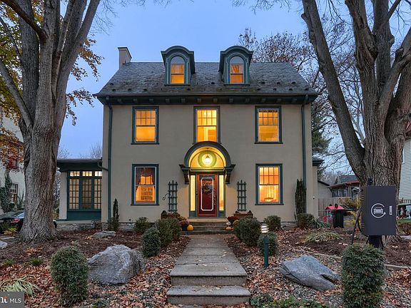 3rd image of 3 E High St