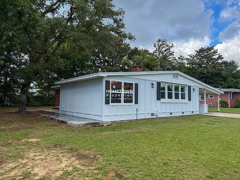 1815 Hallmark Dr — Photo 35