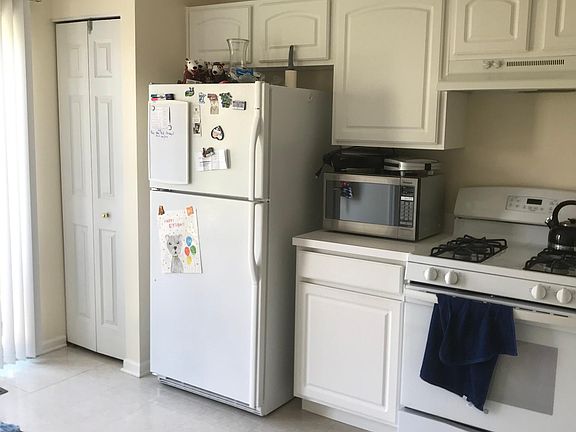 2nd image of 54 W Amberley Dr