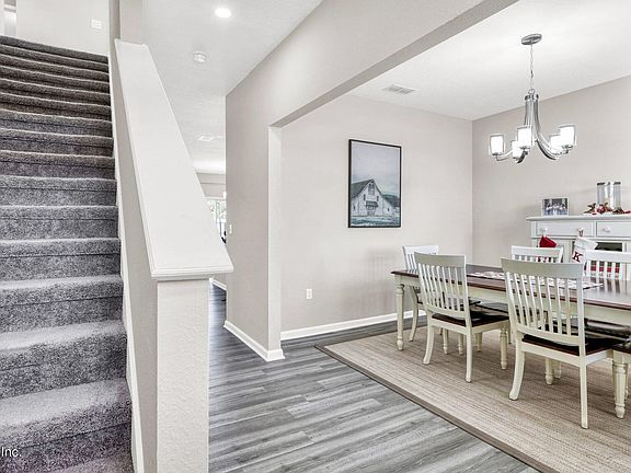 4th image of 136 Green Palm Ct