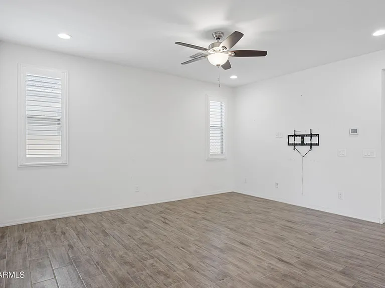 10445 E Tesla Ave — Photo 13