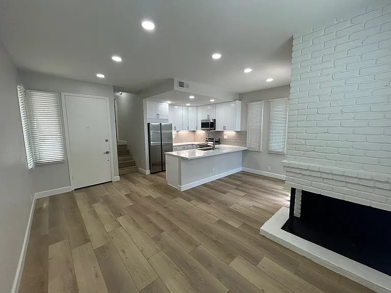 1723 W Balboa Blvd #A — Photo 7