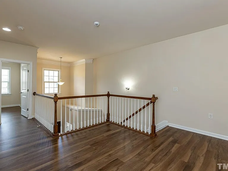 407 Daylin Dr — Photo 29