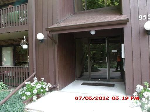 3rd image of 9555 Southwest Hwy APT 1D