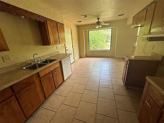 3rd image of 245 NW 80th St