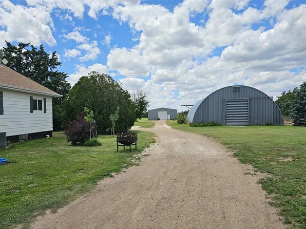 10690 SW H Rd, Cimarron, KS 67835