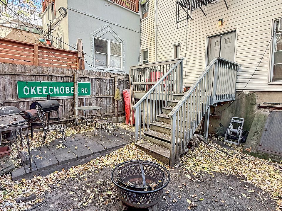 1st image of 674A 6th Ave APT 1