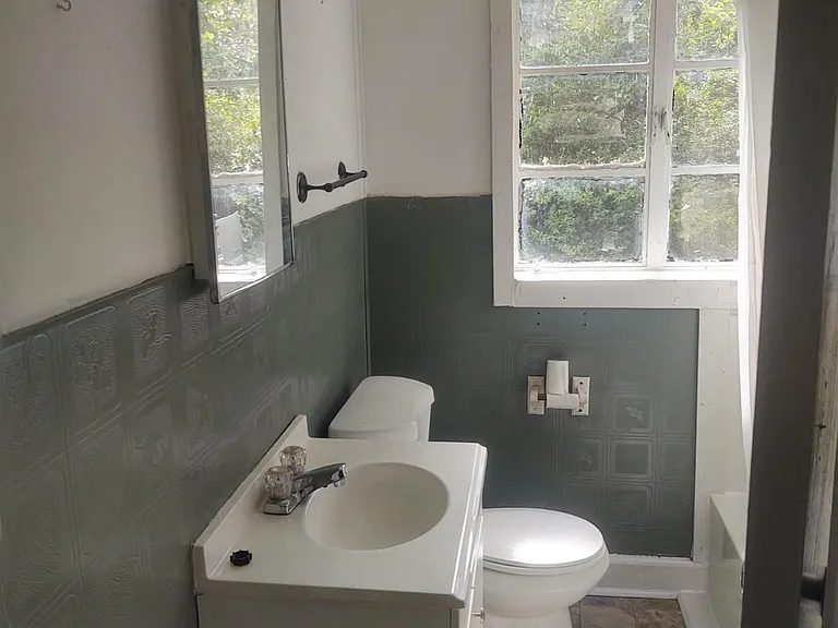 8740 Salem Rd — Photo 5
