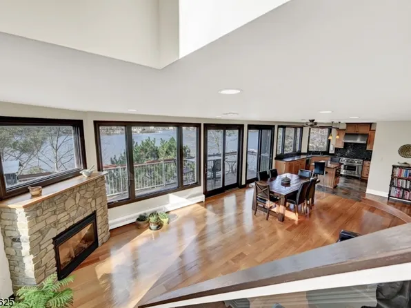 69 South Rd, Bloomingdale Boro, NJ 07403