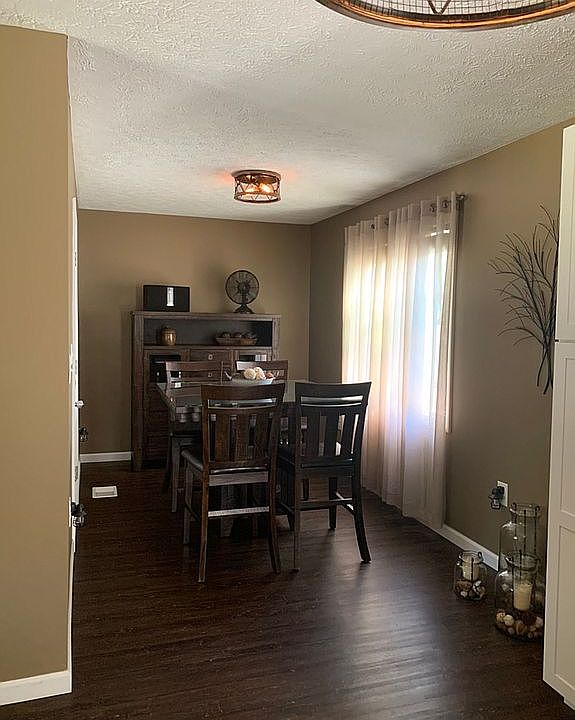 1st image of 1647 Reid Ave