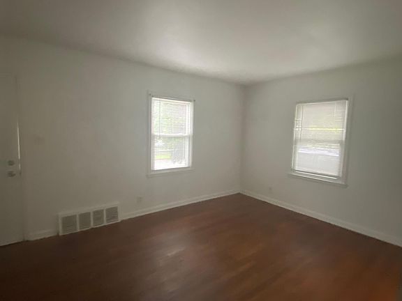 4th image of 898 Kennebec Ave