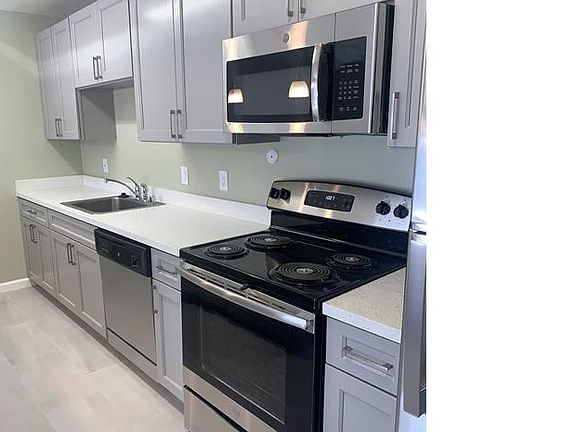 2nd image of 8019 Greenridge Dr APT 81
