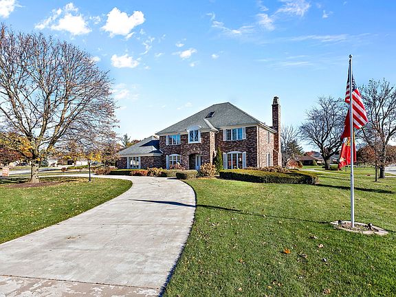 3rd image of 8411 Carriage Green Dr