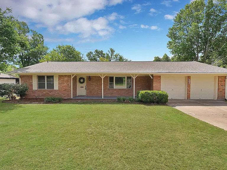 3505 Wedgway Dr — Photo 1