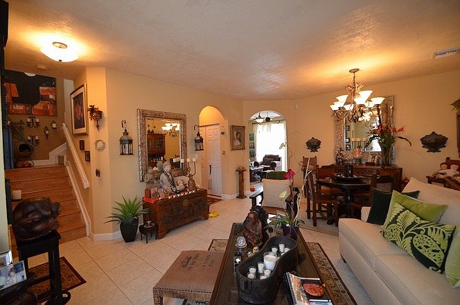 1st image of 635 E Mowry Ct