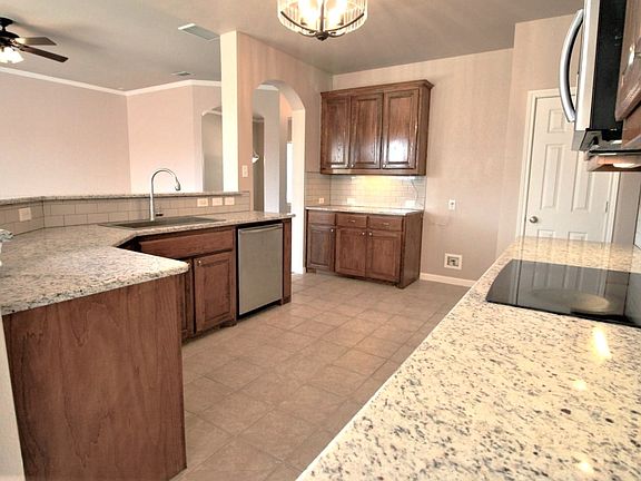 4th image of 5632 Sundance Dr