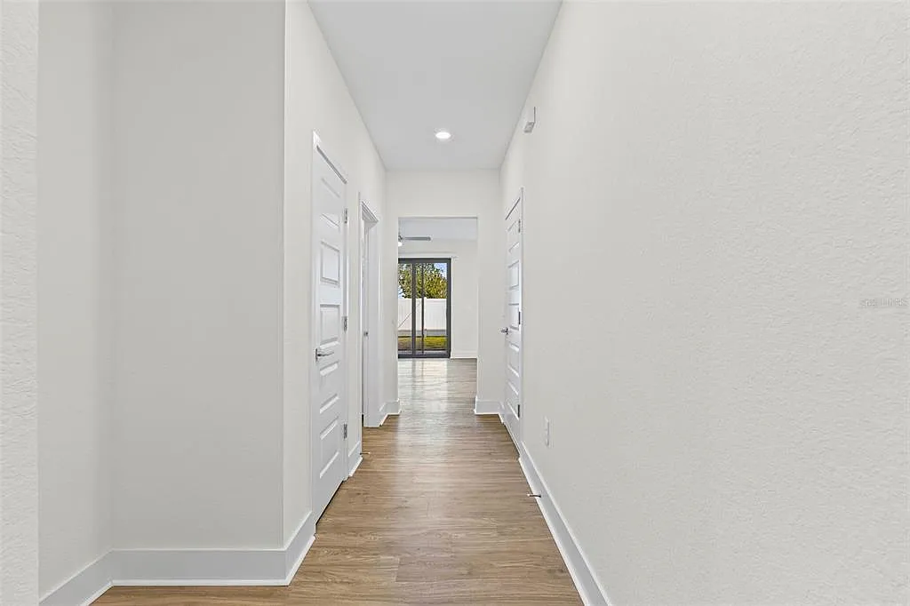 2 bed, 2.5 bath, 1383 sqft, $2,275 — Photo 4