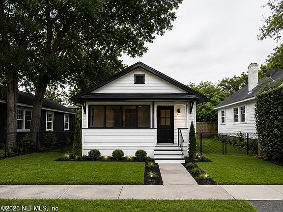 2nd image of 1024 W 26TH Street