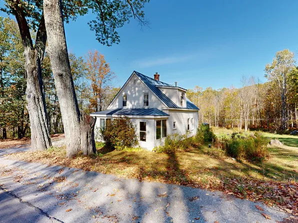 11 Oak Hill Road, Monmouth, ME 04259