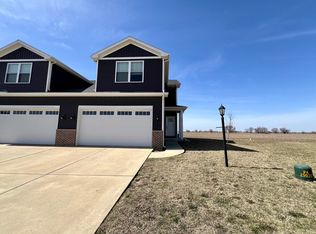 1517 Stonebluff Ct, Champaign, IL 61822